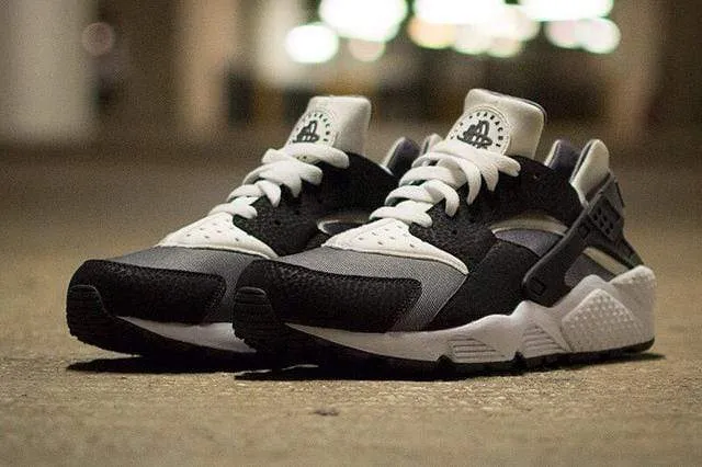Nike Air Huarache - White-Black-Pure Platinum
