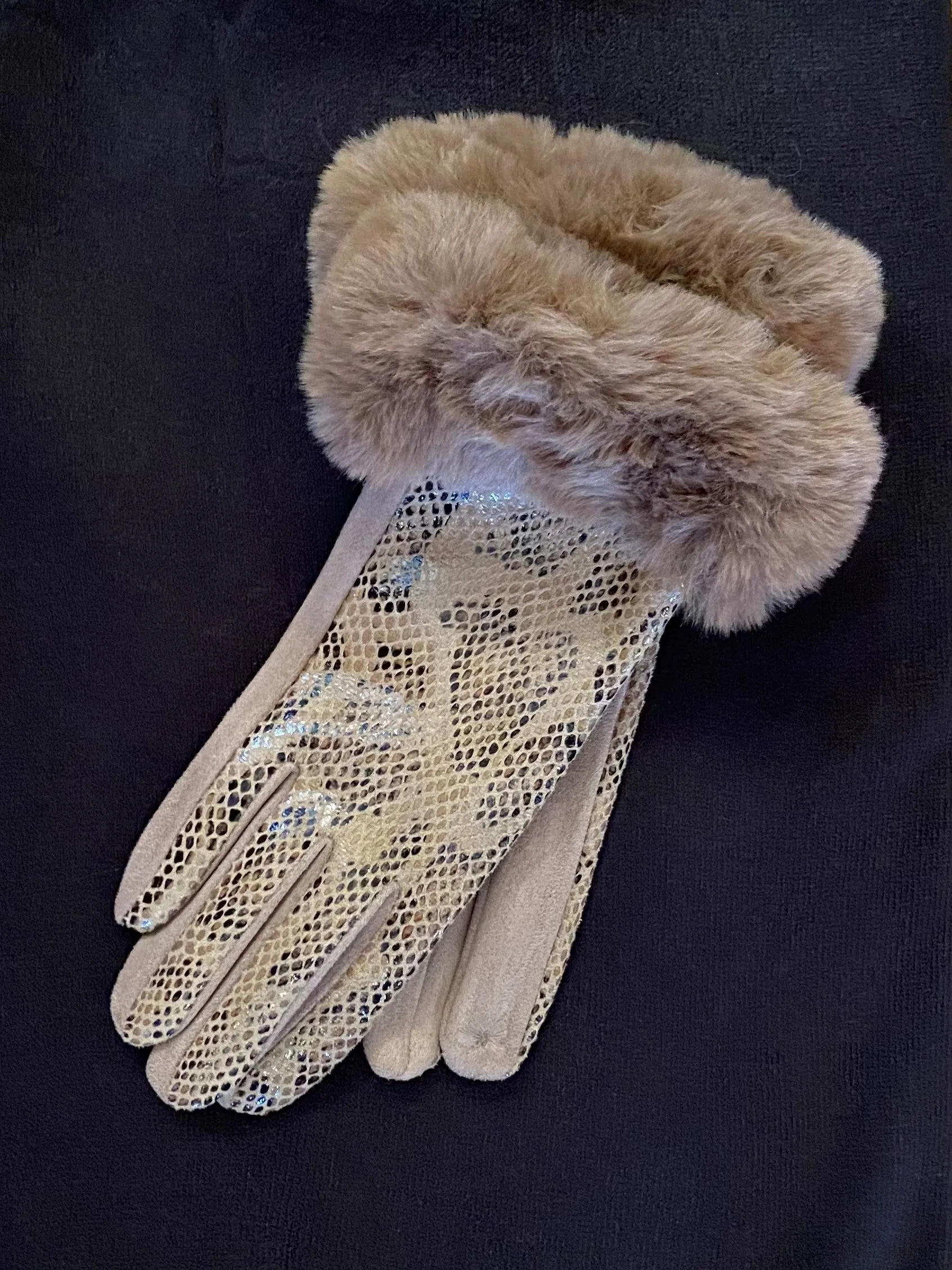 Premium Gloves with Touch Screen Functionality