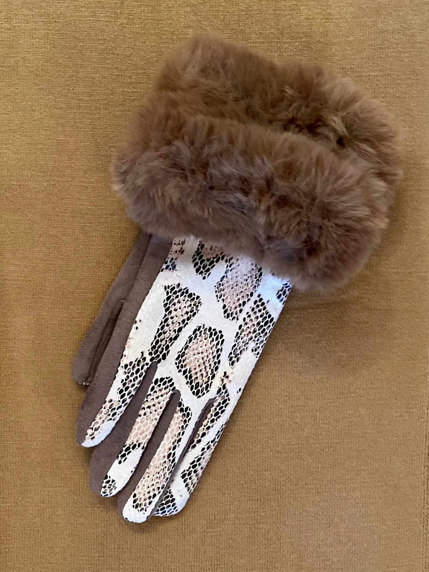 Premium Gloves with Touch Screen Functionality